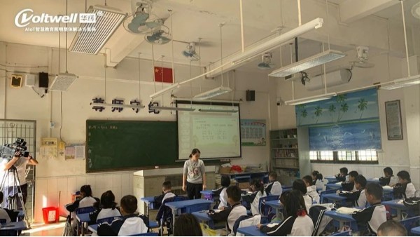 預防近視，為青少年打造教室優(yōu)質(zhì)照明光環(huán)境是首要任務